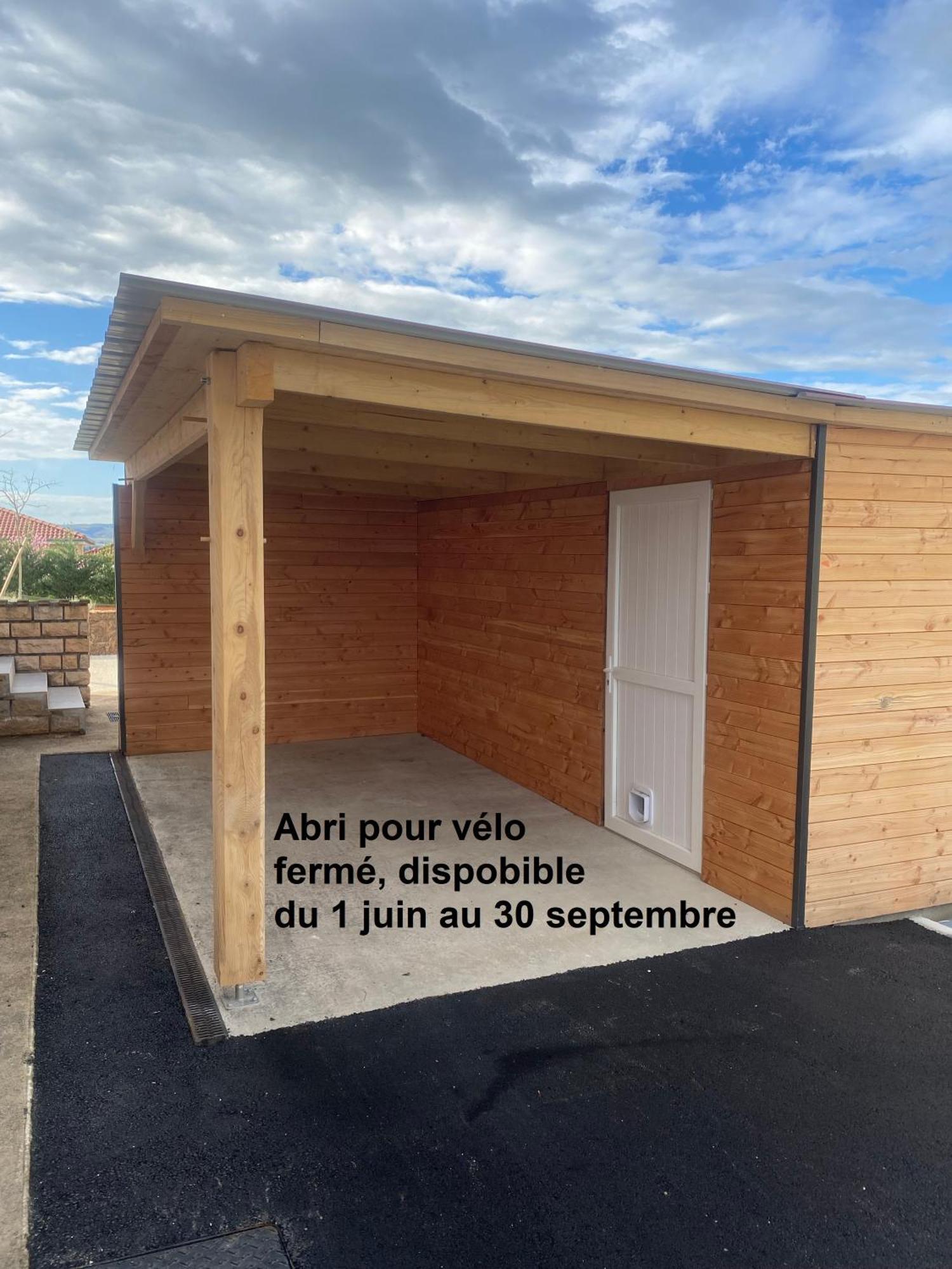 Studio Chez L'Habitant Avec Piscine Commune Grieges Luaran gambar
